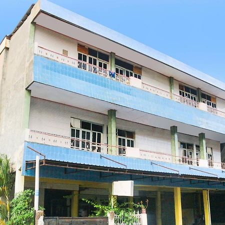 Spot On 91212 Hotel Kelimutu Kupang  Exterior foto